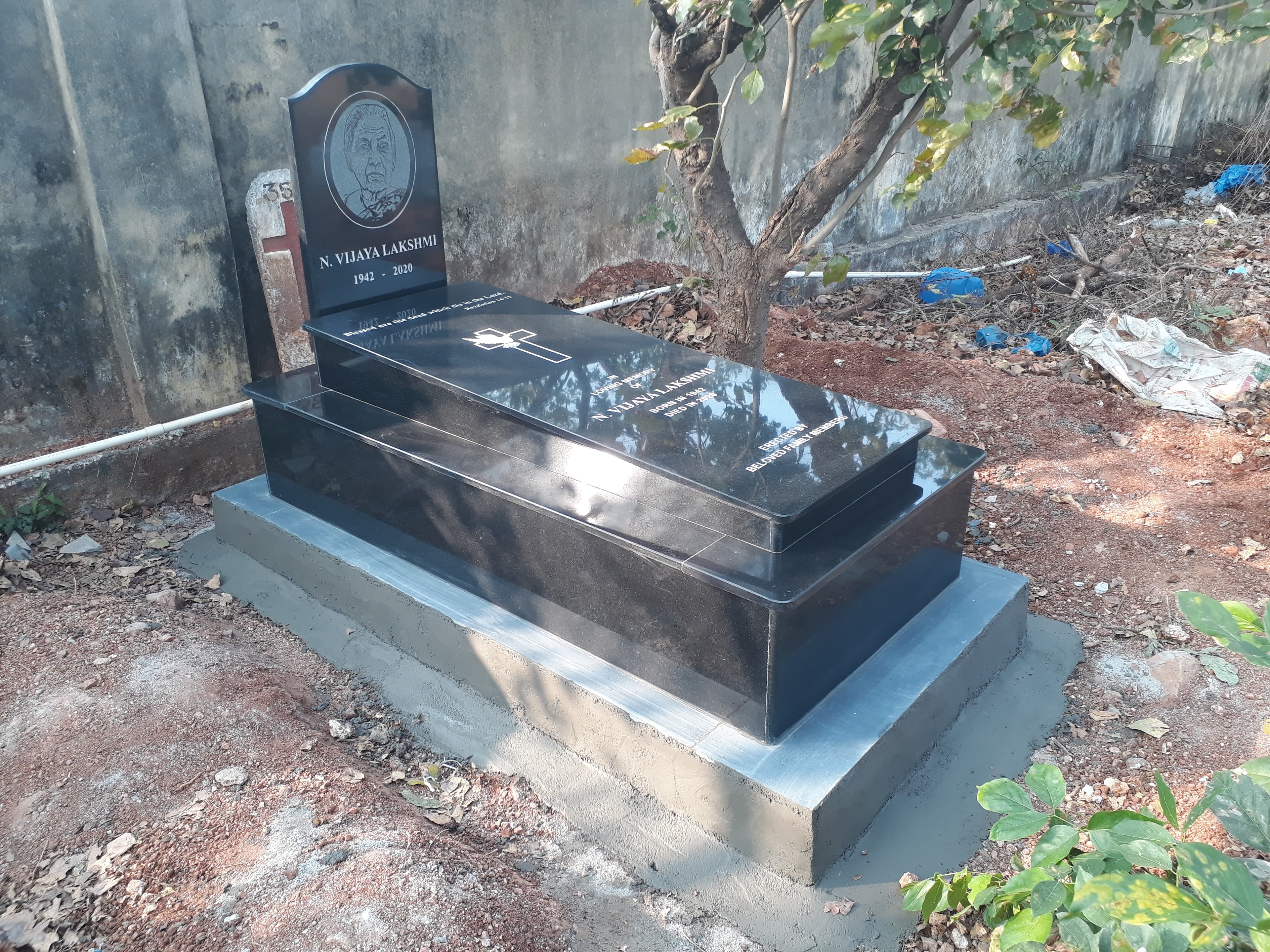 Full Black Granite Kerb Memorial with Ledger Bed #972021212
