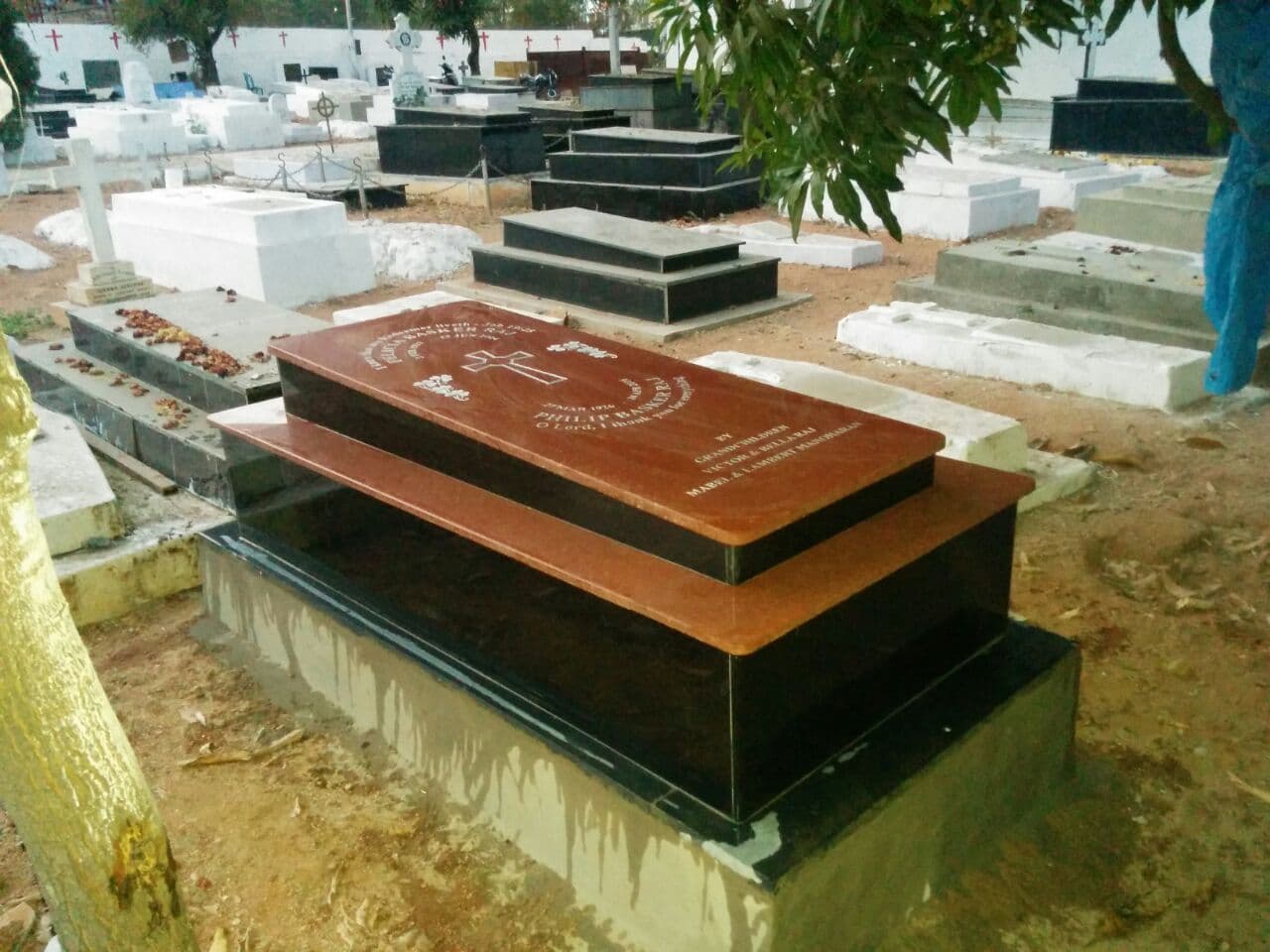 Monolithic Granite Kerb Enclosure & Plinth #54