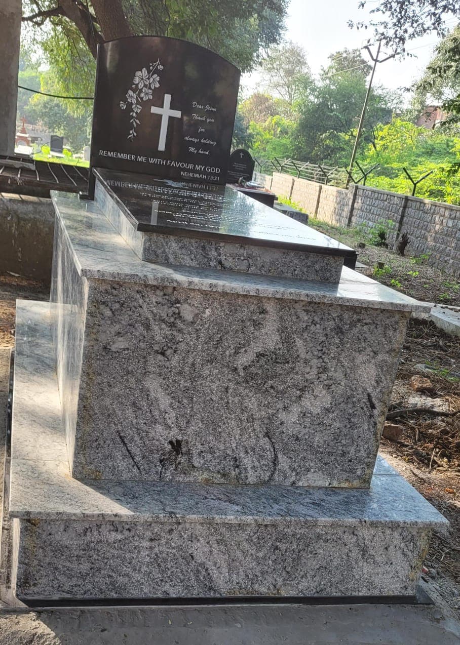 Monolithic Granite Kerb Enclosure & Plinth #93